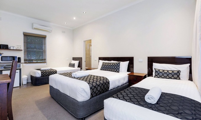 Tumut Hotel | Amaroo Motel