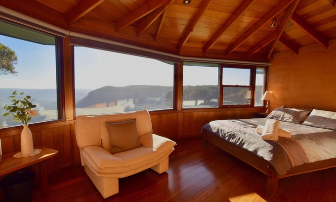 Katoomba Villa | Amaroo Mountaintop Villa - Deluxe Eco Villa, 5 Bedroom, 3.5 Bathroom, Outdoor Jacuzzi, Views