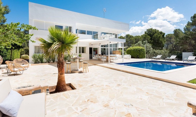Cala Vadella Villa | Amazing Ibiza Villa | Villa Griselda | 4 Bedrooms | Spacious Furnished Sun.