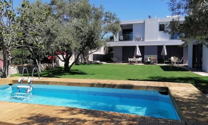 Thymari Apartment | Amazing 1BR in villa. Garden & small pool. Seaview