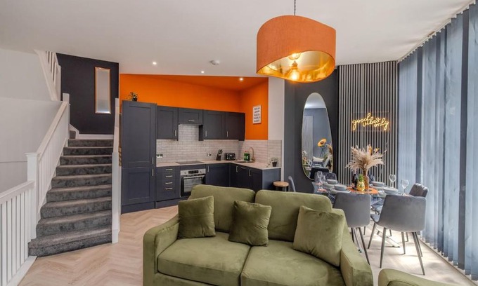 Montpelier Apartment | Amazing 3 Bedroom Flat Next to Brighton Beach