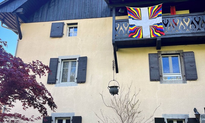 Ollon House | Amazing 3-bedroom house with WiFi in charming historic St Triphon