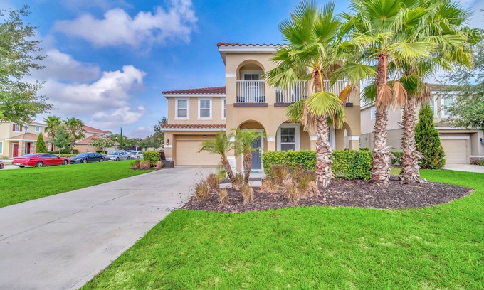 Briargrove Villa | Amazing 6 Bedroom Solterra Resort Villa With Pool