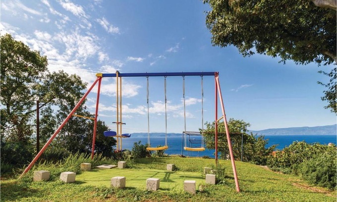 Maracici Apartment | Amazing apartment in Kostrena with 2 Bedrooms and WiFi