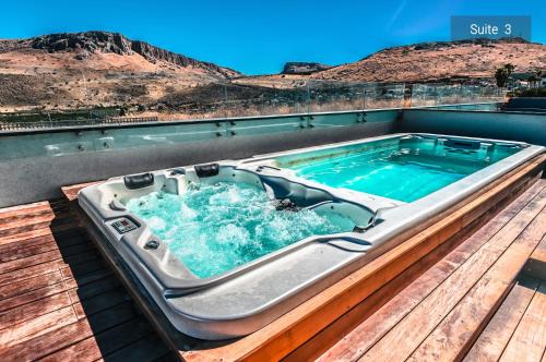 Migdal Apartment | Amazing apartments with a private swimming pool near the sea of Galilee