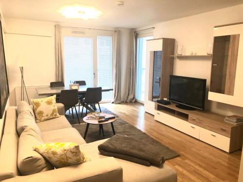 Kaisermuhlen Apartment | Amazing Austria Center Apartment near UNO City
