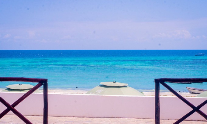 Nungwi Bed & Breakfast | Amazing Beach Hotel