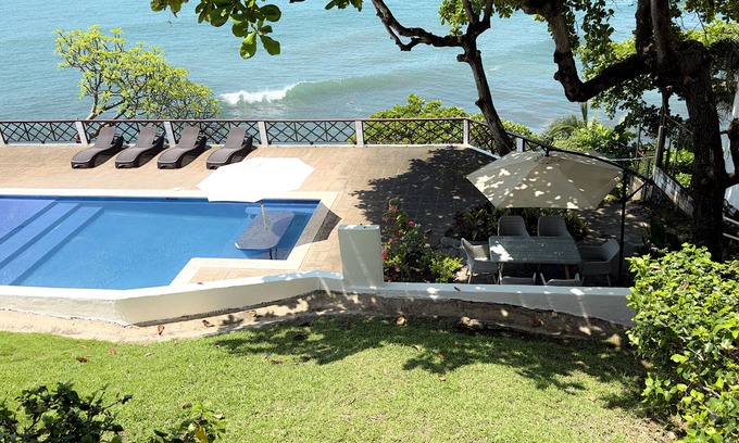 Tamanique House | AMAZING BEACH HOUSE ON A CLIFF, Spectacular OCEAN VIEWS & private beach access