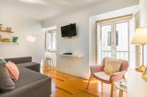 Mouraria Apartment | Amazing Castle Views in Historic Center
