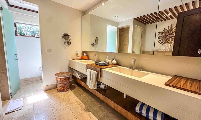 Papagayo Peninsula Apartment | Amazing Condo in Exclusive Papagayo Peninsula