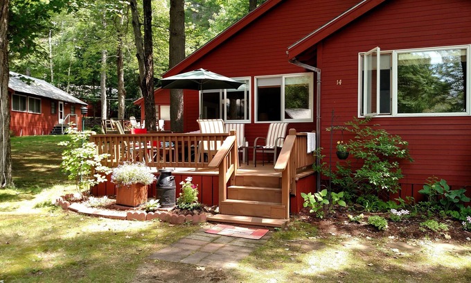 Center Tuftonboro Cottage | Amazing Cottage on Lake Winnipesaukee. Boat Slip included. Rarely available.