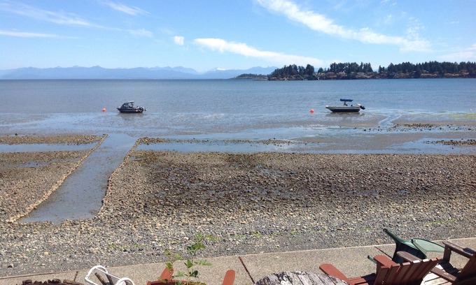Regional District of Nanaimo Cottage | Amazing Cottage On The Ocean ~ Private Oceanside Acreage ~ Miles Of Beach!
