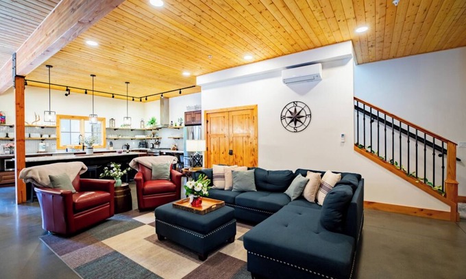 Downtown Leavenworth Cabin | Amazing Custom Enchantment Lodges 5 min walk to Downtown