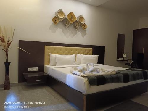 Dwarka Hotel | Amazing Fun World By Nexottel