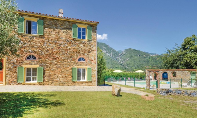 Santa-Maria-Poggio House | Amazing home in Santa Maria Poggio