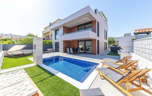 Kastel Stafilic House | Amazing Home In Kastel Stafilic
