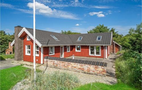 Skjern House | Amazing Home In Skjern With Kitchen