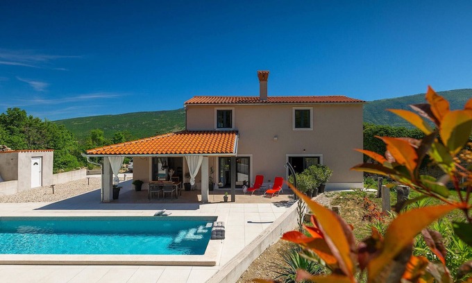 Kostrcani House | Amazing home in Susnjevica