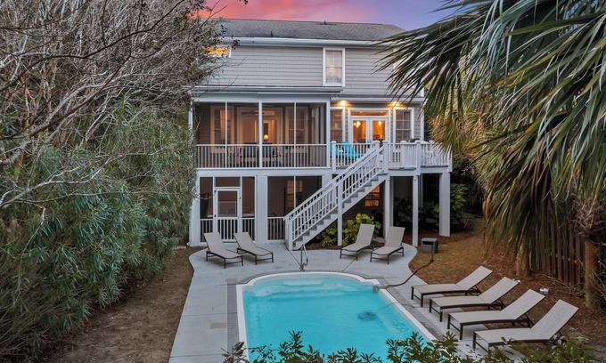 Charleston County House | Amazing IOP Vacation Home! 5 bedrooms with POOL and HOTTUB