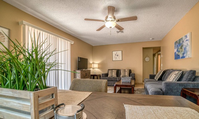 Rancho Oakey House | AMAZING location! clean, comfortable 4 BR 2 BA home. SLEEPS 10