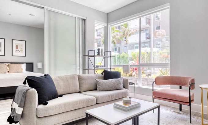 Downtown Long Beach Apartment | Amazing Long Beach 1BR w/Pool & Gym, walk to Ocean Blvd, by Blueground