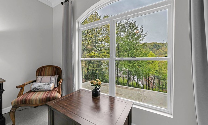 Lake Toxaway Condo | AMAZING MOUNTAIN FALLS RETREAT 3BR/2