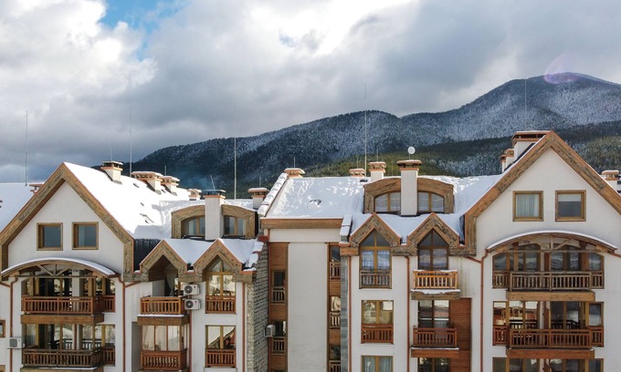 Old Town Apartment | Amazing Mountain & Town View Studio