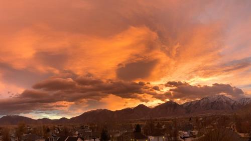 Payson House | Amazing Mountain Views - Temple