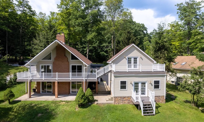 Treasure Lake Ski Chalet | Amazing Newly Remodeled Waterfront Home