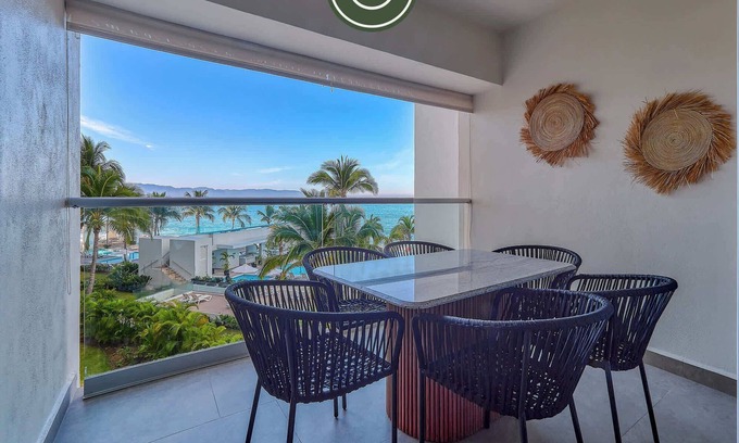 Olimpica Apartment | Amazing Oceanfront Condo - Beach - Rooftop - Pool