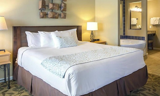 Big Cedars Resort | Amazing Paradise Point Resort in Hollister!