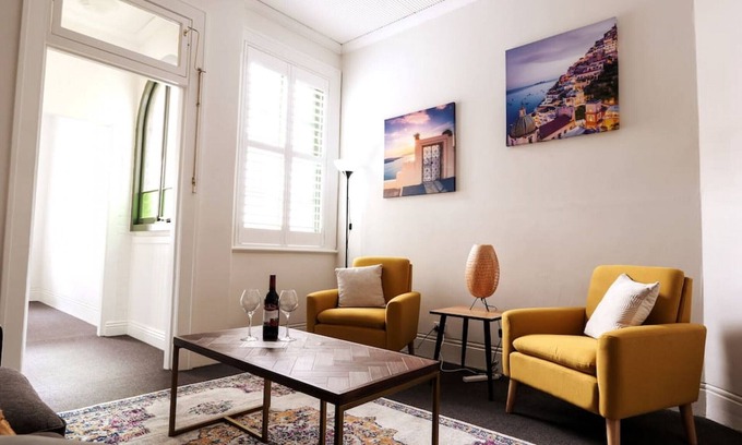 The Rocks House | Amazing place to stay in the heart of the rocks