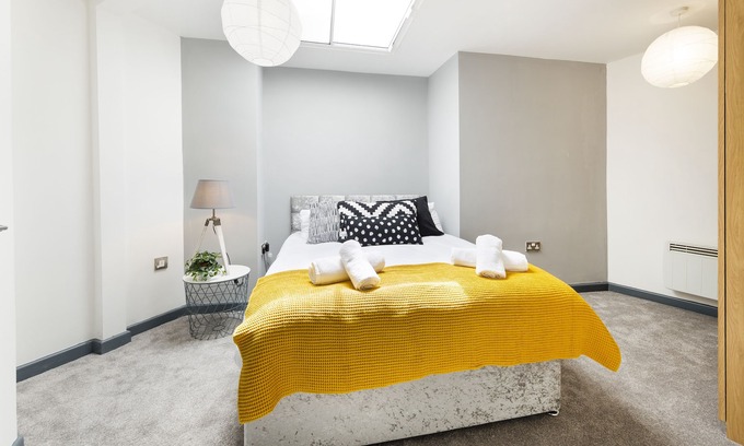 Bristol Old City Apartment | *AMAZING ROOF Apartment*