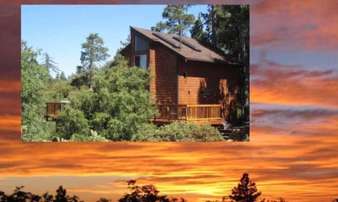 Pine Cove Cabin | Amazing Sunset Views! Paradise Pines Retreat, Idyllwild-Pine Cove