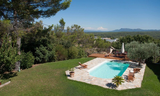 Greasque Villa | Amazing view! Great house to gather with friends in Provence