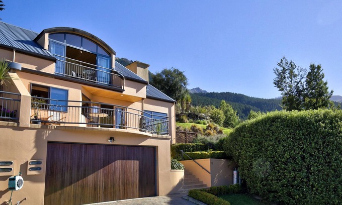 Fernhill House | Amazing View Home