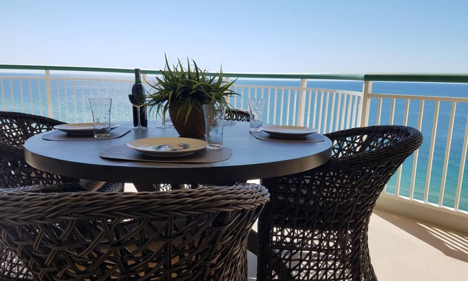 Parasol Condo | Amazing views - 18th Floor Penthouse - 2 BR/2 BA - Spectacular balcony & condo