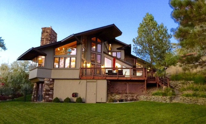Billings House | Amazing Views , Hiking trail 50 feet away.