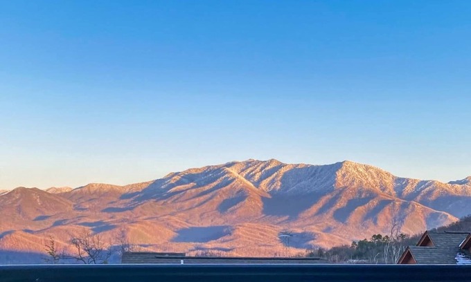 Chalet Village Condo | Amazing Views Of Mt. LeConte/Indoor Pool & Hot Tub