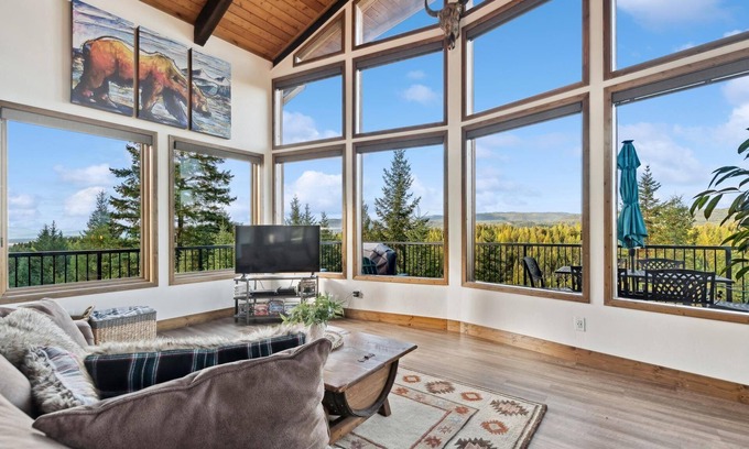 Whitefish House | Amazing views! Plus a Private Guest House! Grill!