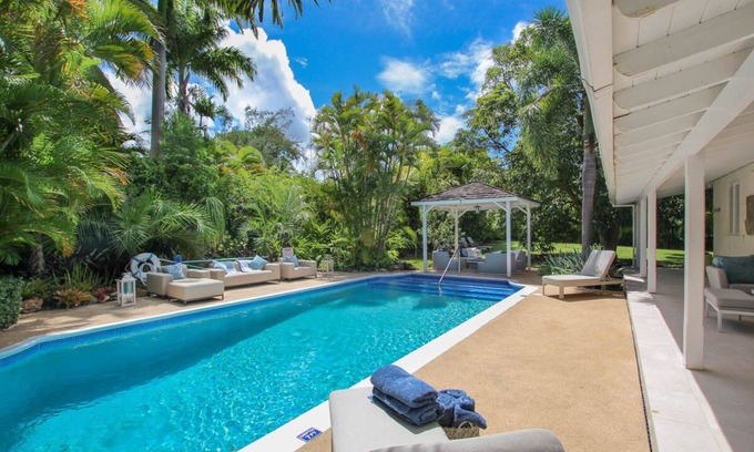 Mullins House | Amazing Villa with Pool 5 mins to Beach - Palm Grove 1