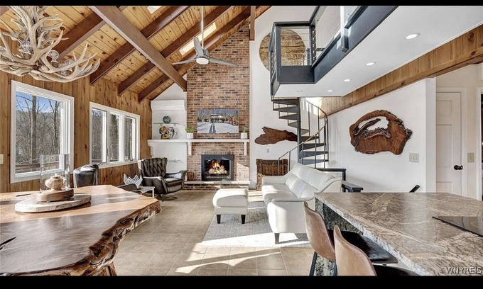 Ellicottville Ski Chalet | Amazing Year-Round Ellicottville Family Chalet - 1 min to slopes, ropes and golf