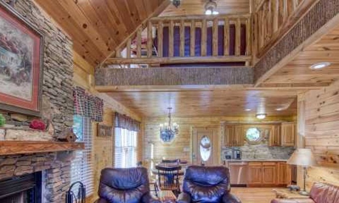 Wears Valley Apartment | Amazingly Peaceful Private Cozy Cabin