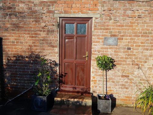 Woodhall Spa Apartment | Amazingly quiet and peaceful studio getaway.