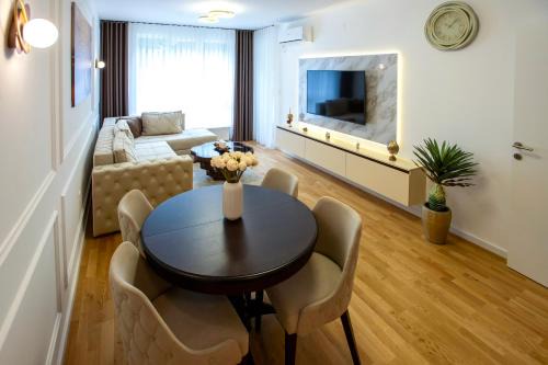 Nis Apartment | Amazon Royale Apartment