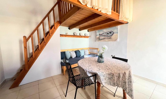 Soroni House | Ambela House Soroni