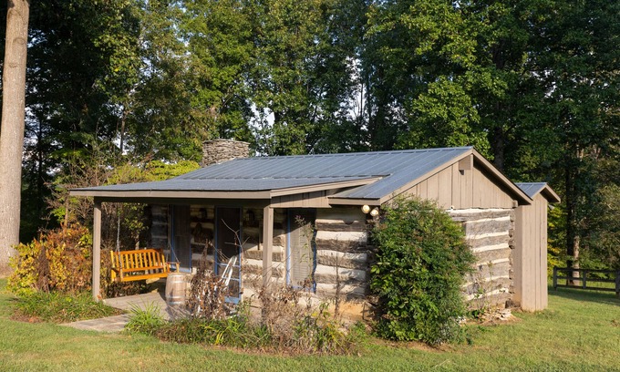 New Market House | Amber Cabin by AvantStay | Cozy Mountain Retreat