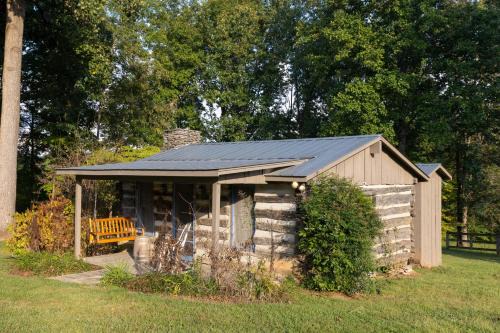New Market House | Amber Cabin by AvantStay Cozy Mountain Retreat