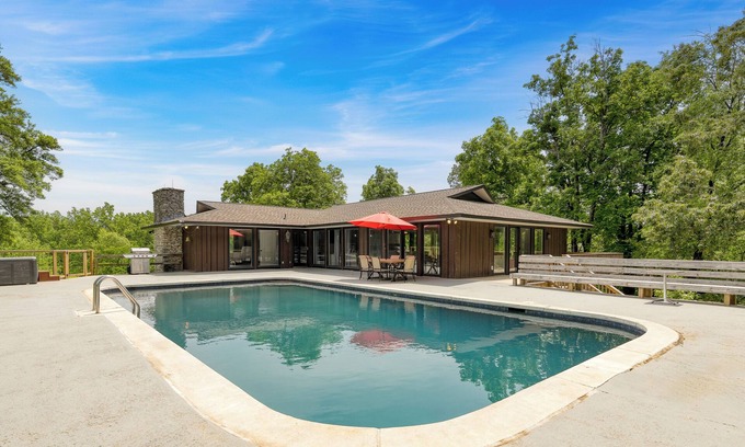 New Market House | Amber Escape by AvantStay | 3 Unique Spaces + Pool
