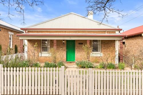 Orange House | Ambrose On Byng - Central Location